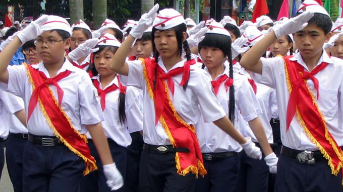 ຮອງ​ປະທານ​ສະພາ​ແຫ່ງ​ຊາດ ຫງວຽນທິກິມ​ເງິນ ພົບ​ປະ​ນັກຮົບ “​ເຮັດ​ວຽກ​ດີພັນ​ຢ່າງ” 72 ຄົນ